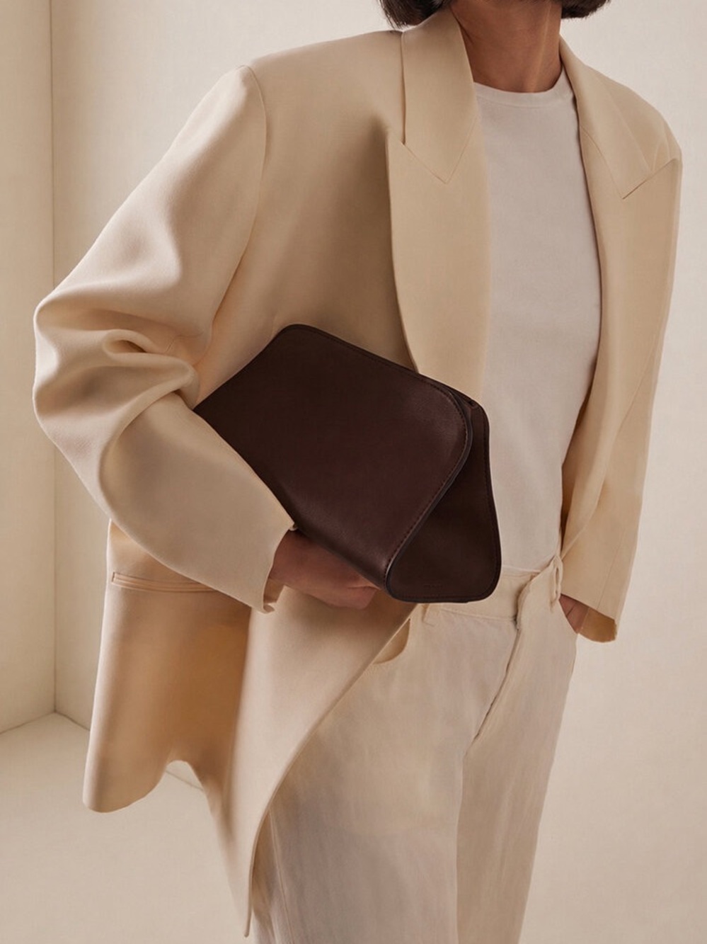 The Row Peggy Brown Leather Clutch - Inspired - Picture 7 of 13